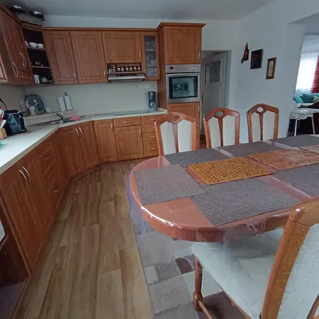Holiday Home Moldava * Moldava